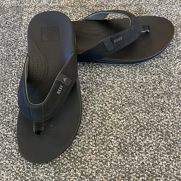 Reef - Men's Cushion Spring Flip Flop - 10 - Picture 2 of 9